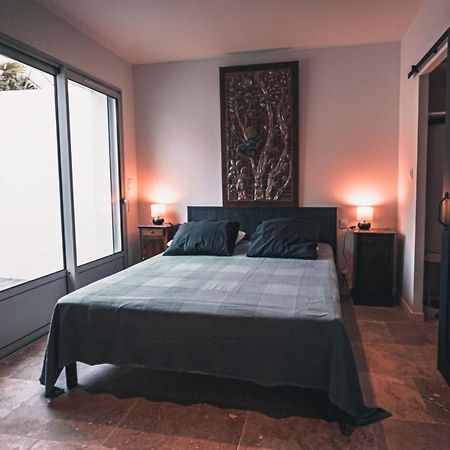 Appartement Avec Cour Privee Centre Ville Classe 4 Etoiles Remparts 1 Ла-Рошель Екстер'єр фото