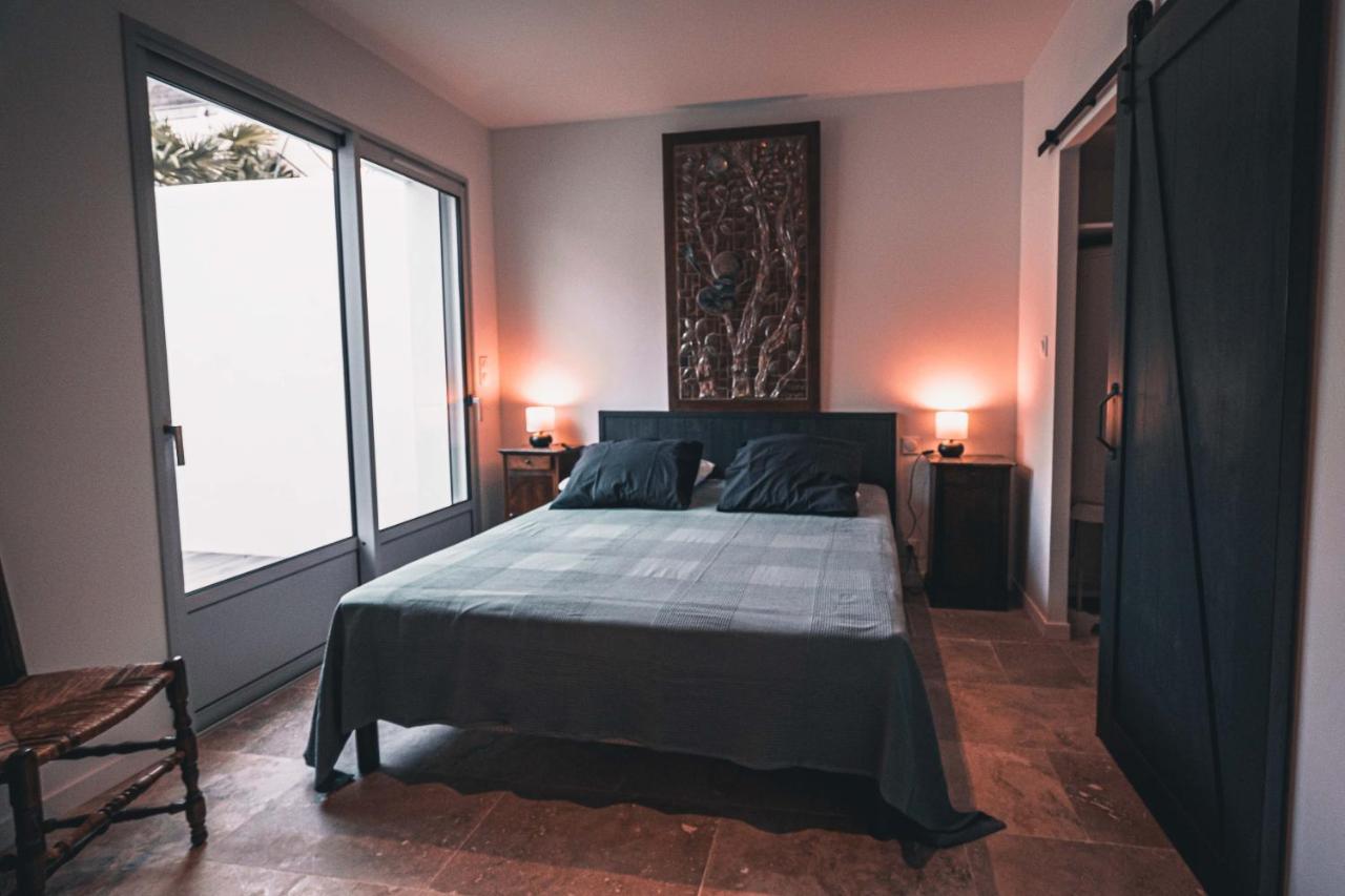Appartement Avec Cour Privee Centre Ville Classe 4 Etoiles Remparts 1 Ла-Рошель Екстер'єр фото